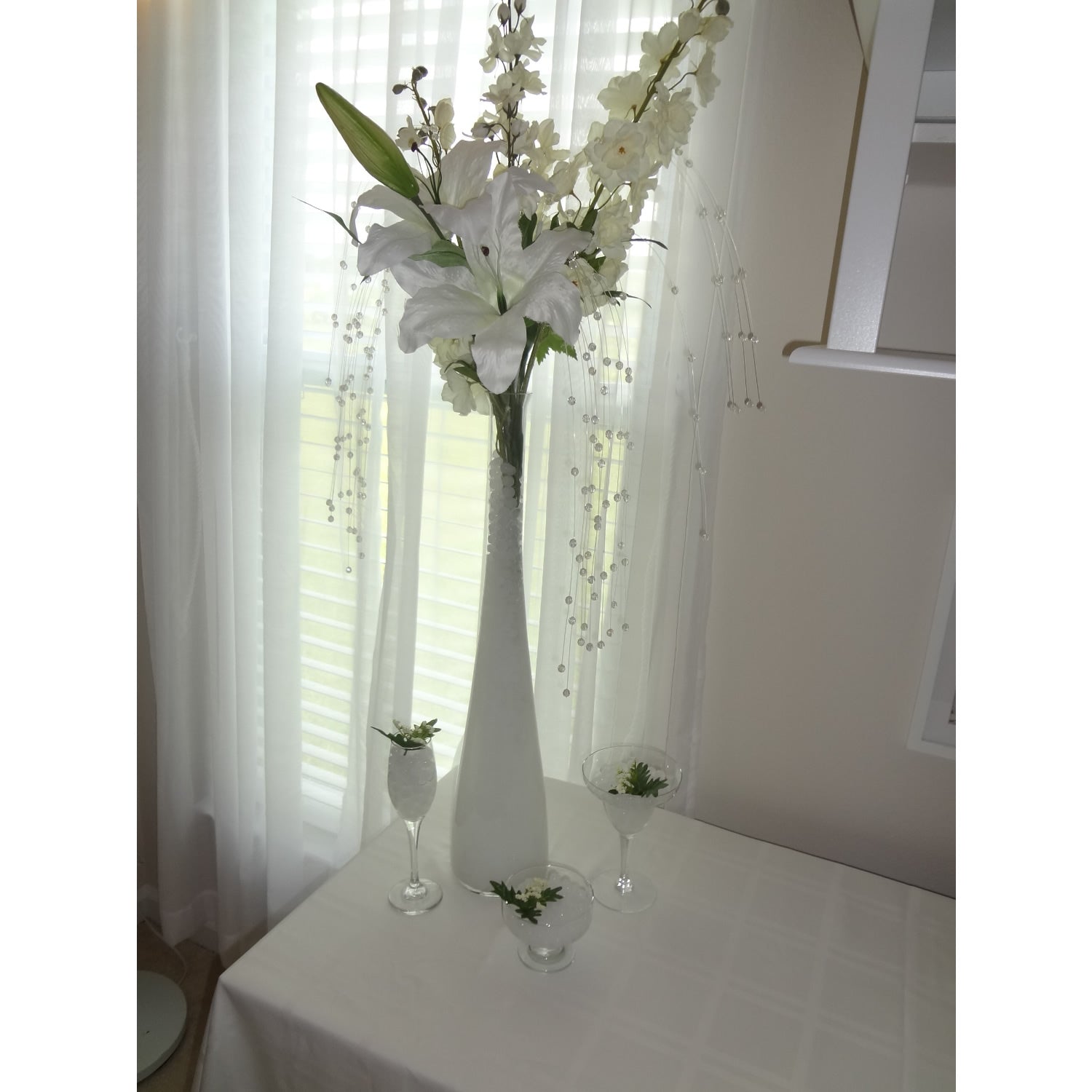 White Water Gel Beads – Elegant, Versatile Beads for Décor and Floral Arrangements