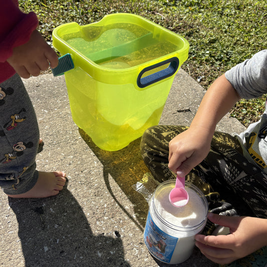 Science Gong Fun® Instant Snow Powder – 1 lb Jar