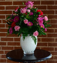 Load image into Gallery viewer, White Water Gel Beads – Elegant, Versatile Beads for Décor and Floral Arrangements
